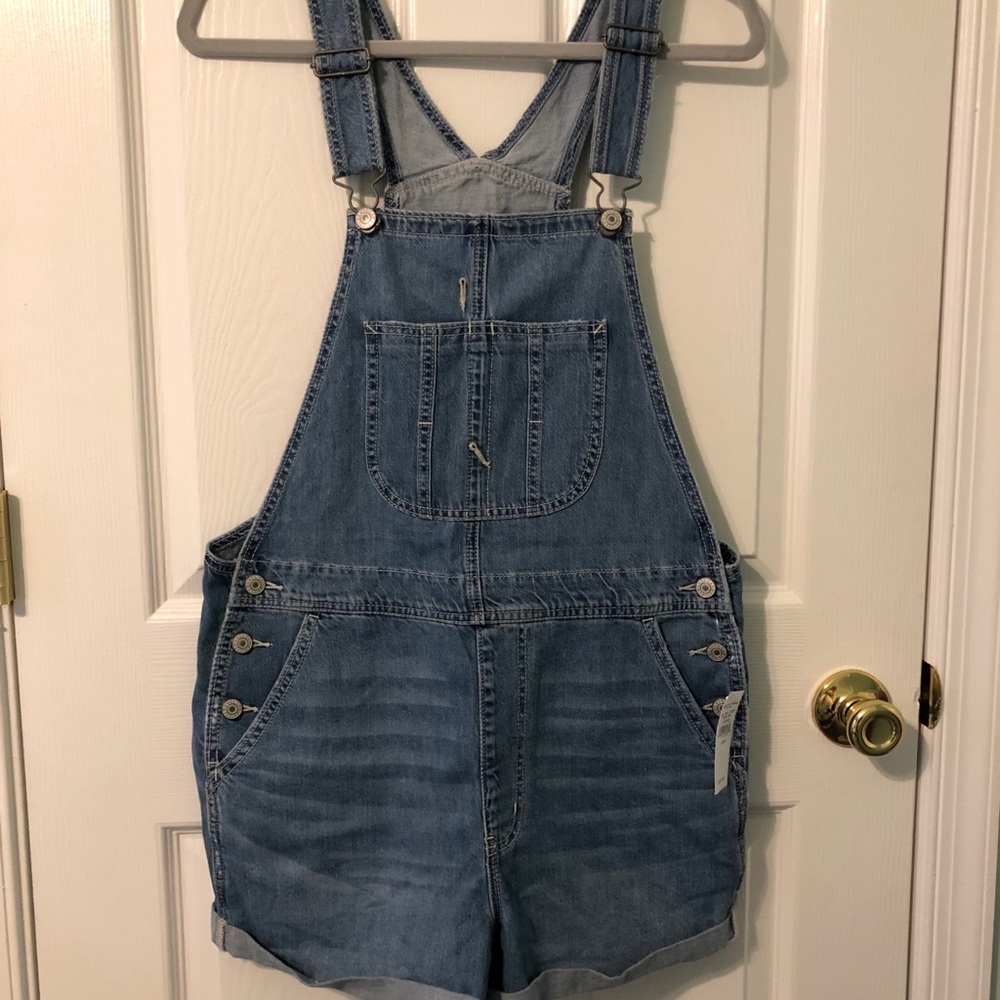 American eagle shorts overalls